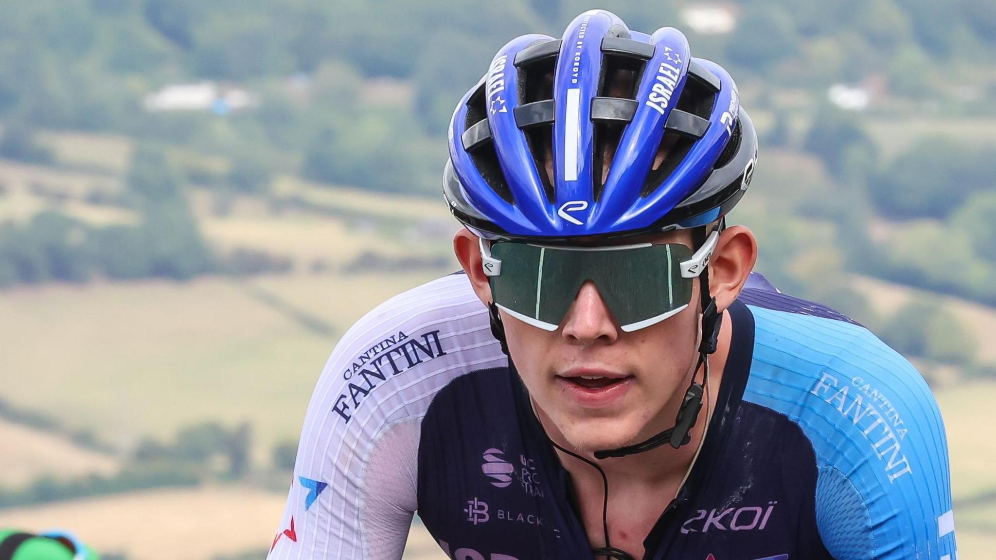Finlay Tarling: British cyclist dies in accident at Volta a Portugal - BBC Sport